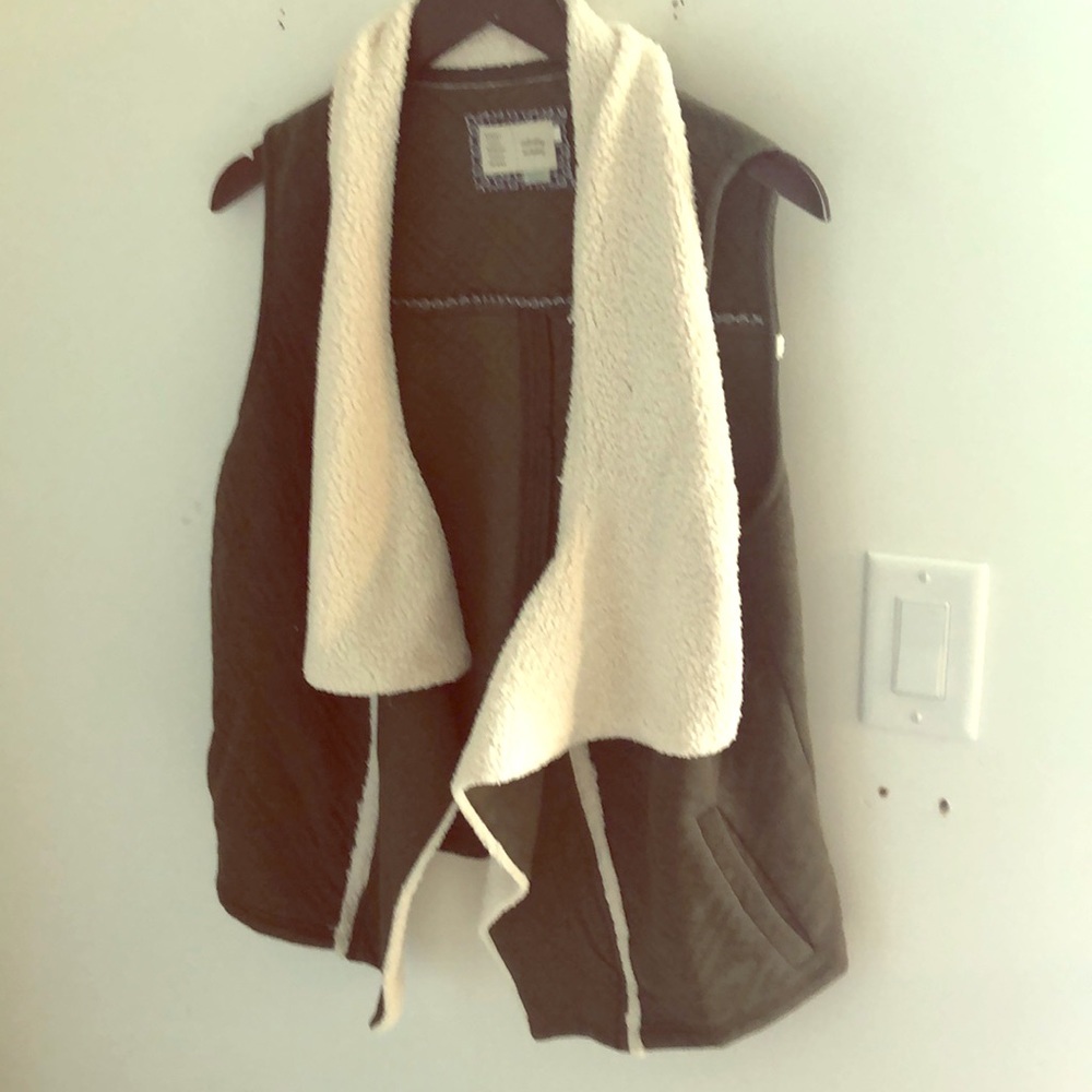 Green and Shearling Vest from Anthropologie Size L